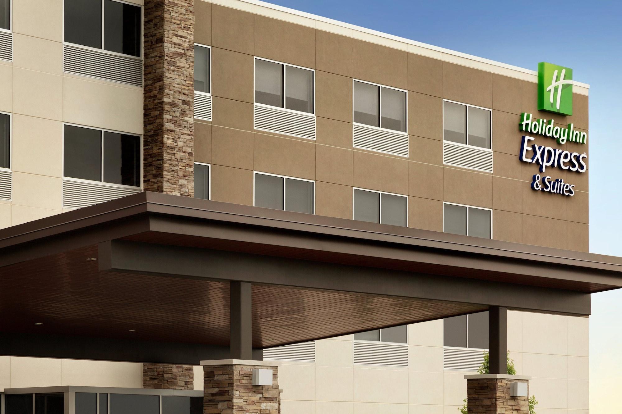 La Quinta By Wyndham Kokomo Exterior photo