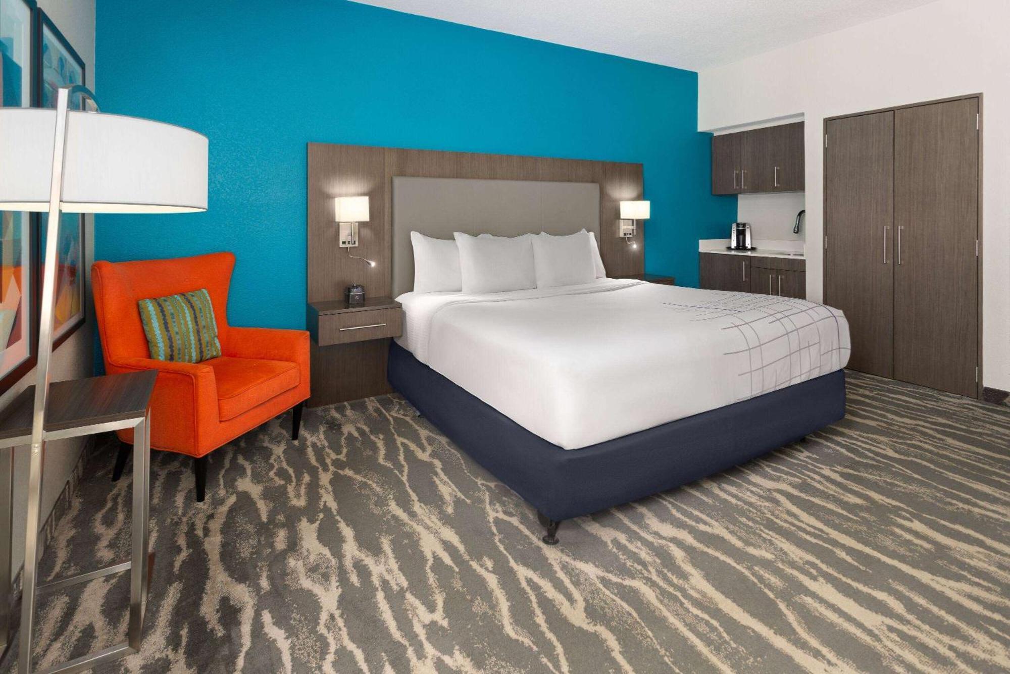 La Quinta By Wyndham Kokomo Exterior photo