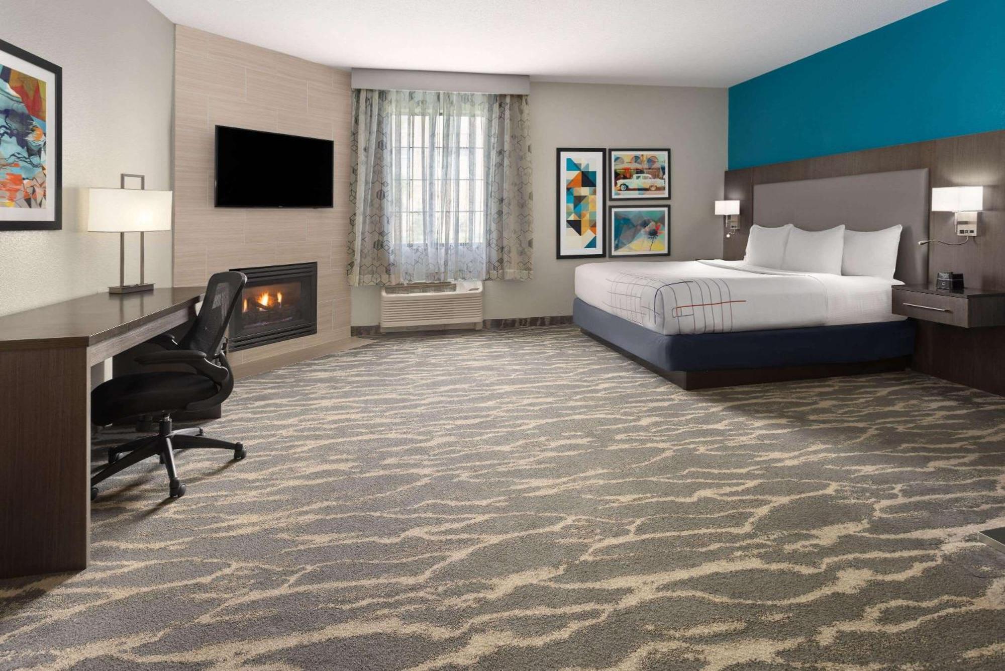 La Quinta By Wyndham Kokomo Exterior photo