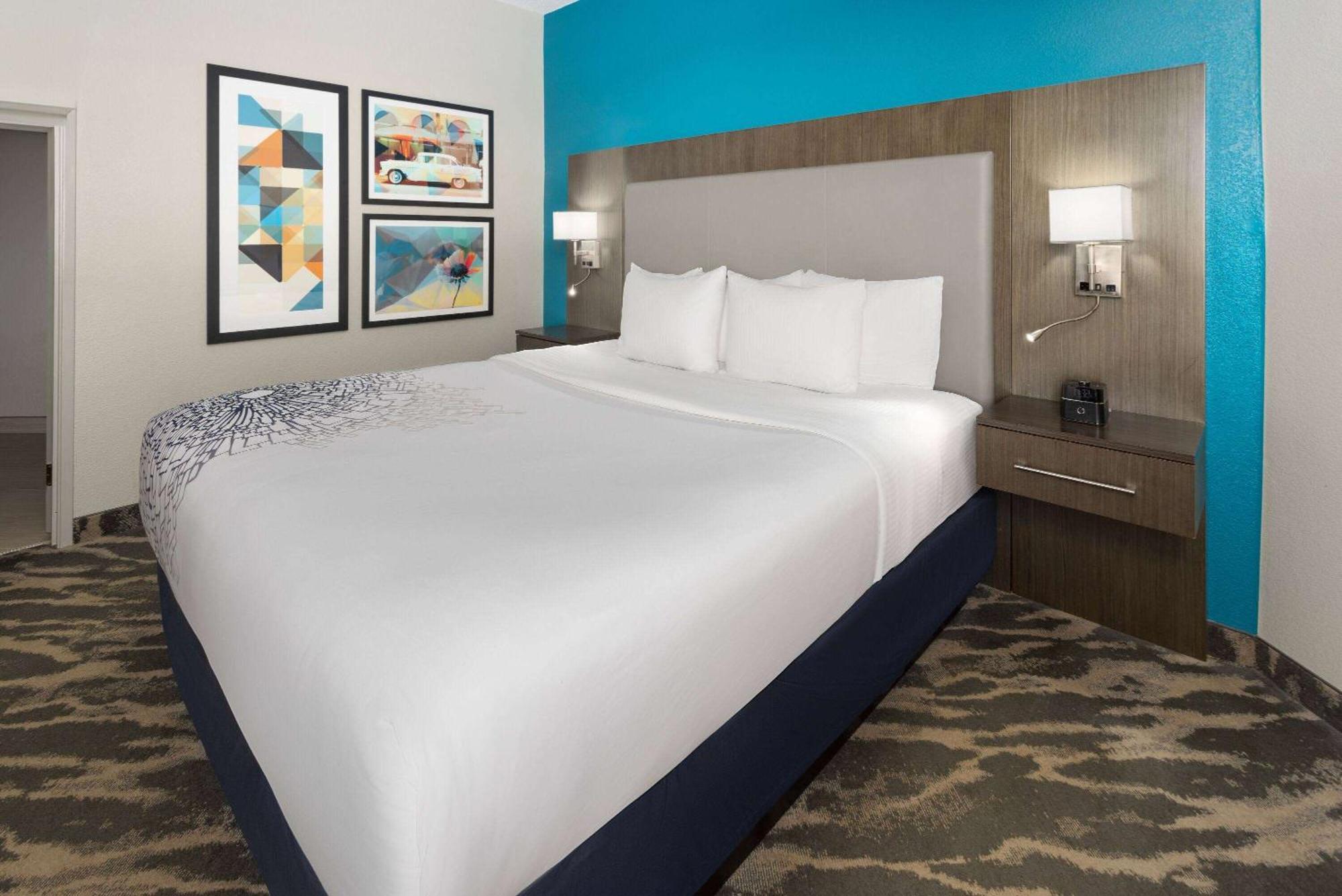 La Quinta By Wyndham Kokomo Exterior photo
