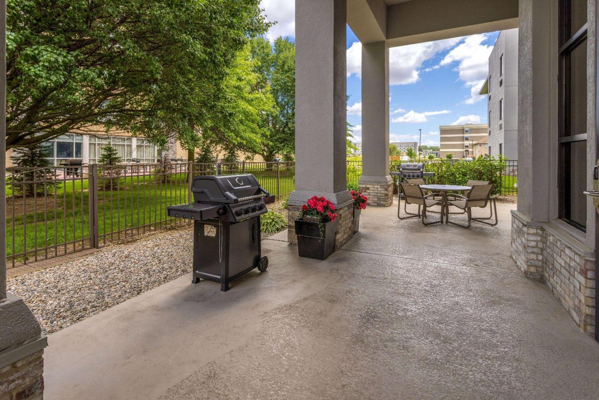 La Quinta By Wyndham Kokomo Exterior photo